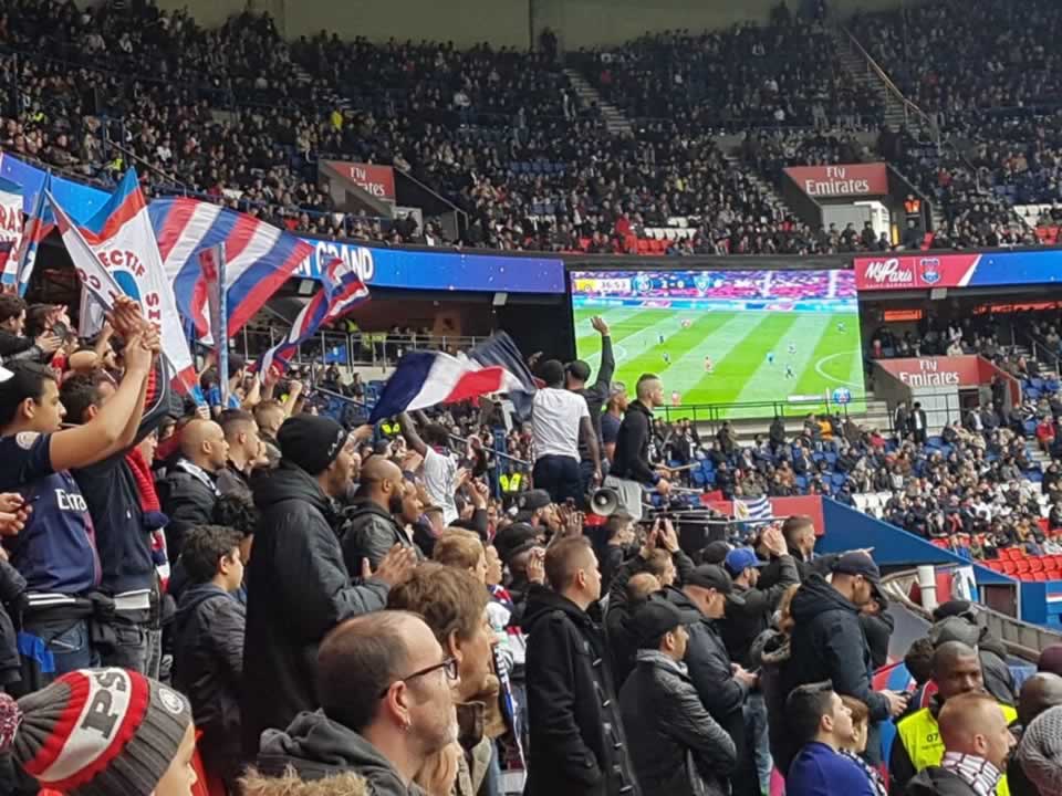Idade iniesta